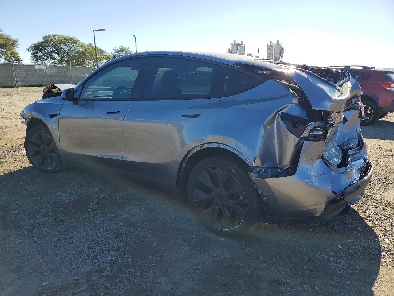 2025 Tesla Model y