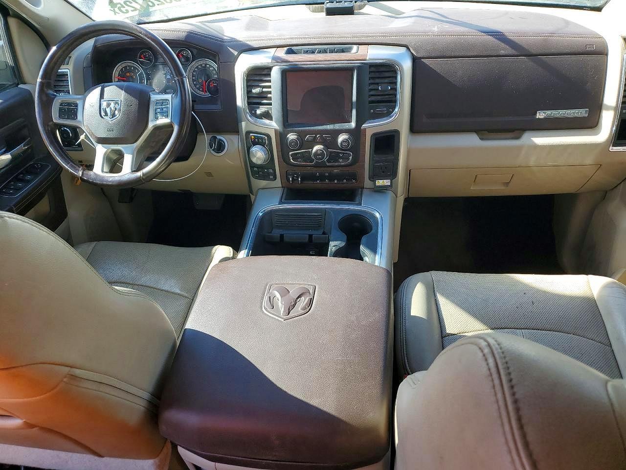 2018 Dodge 1500 Laramie 4WD 3.0l V-6 Diesel 6'4 box