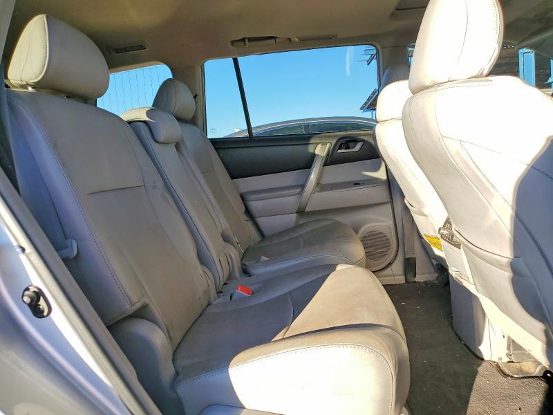2011 Toyota Highlander Base