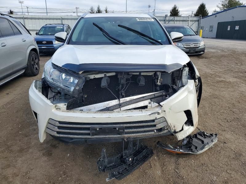2017 Toyota Highlander Limited