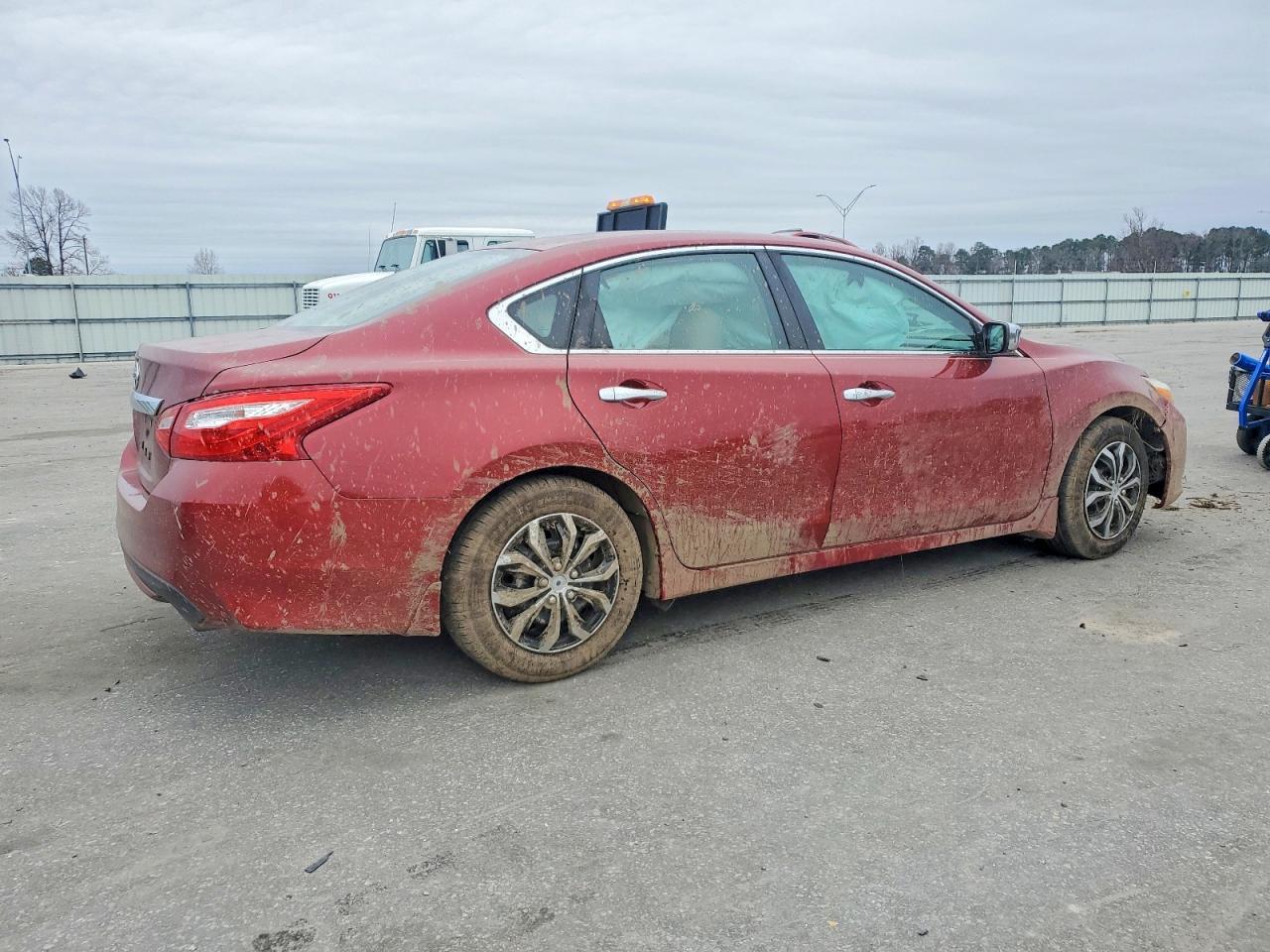 2016 Niss Altima 2.5 s