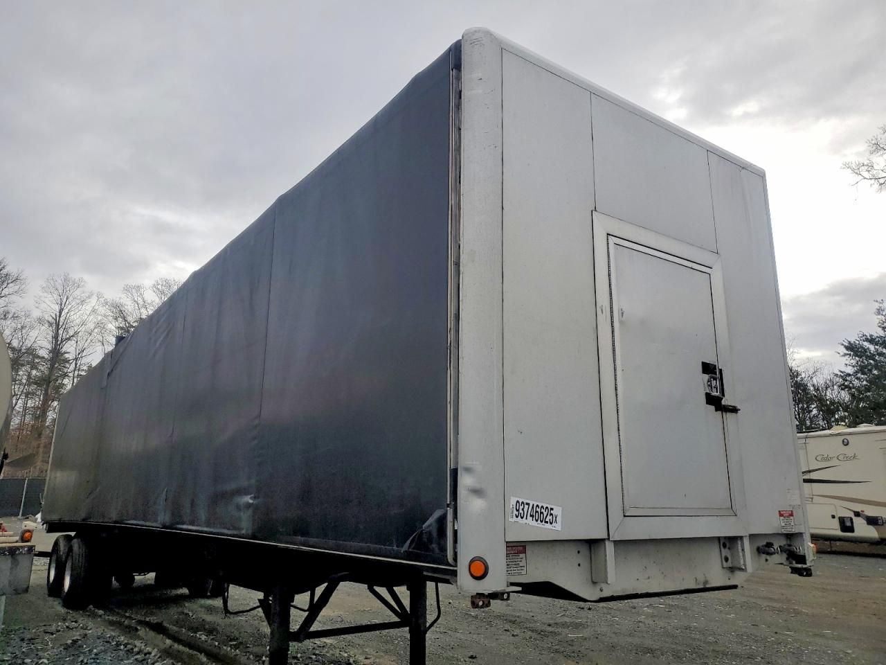 2016 Transcraft Flatbed Side Curtain Trailer