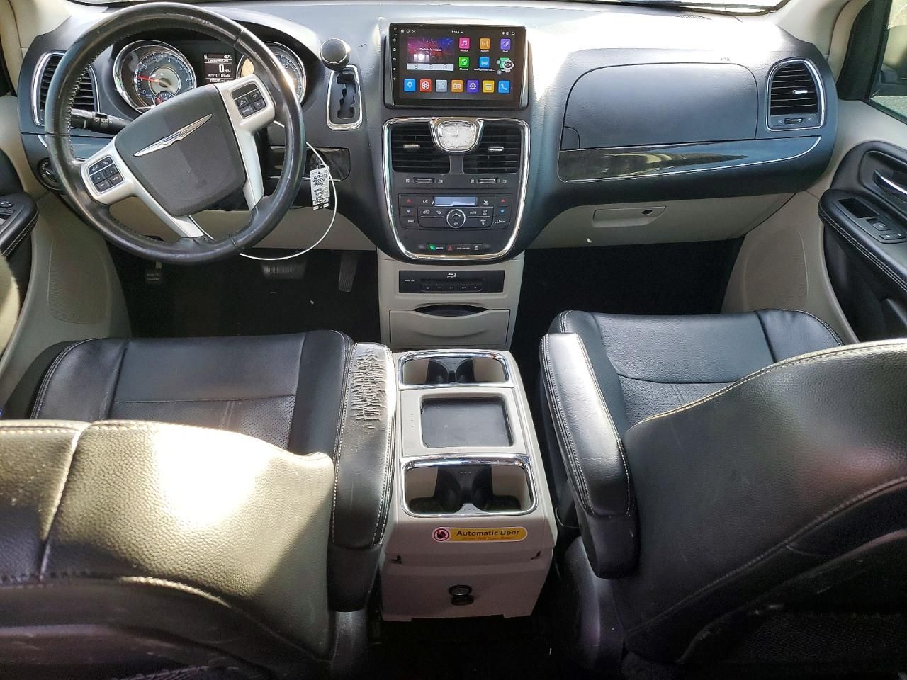 2014 Chrysler Town & Country Touring l