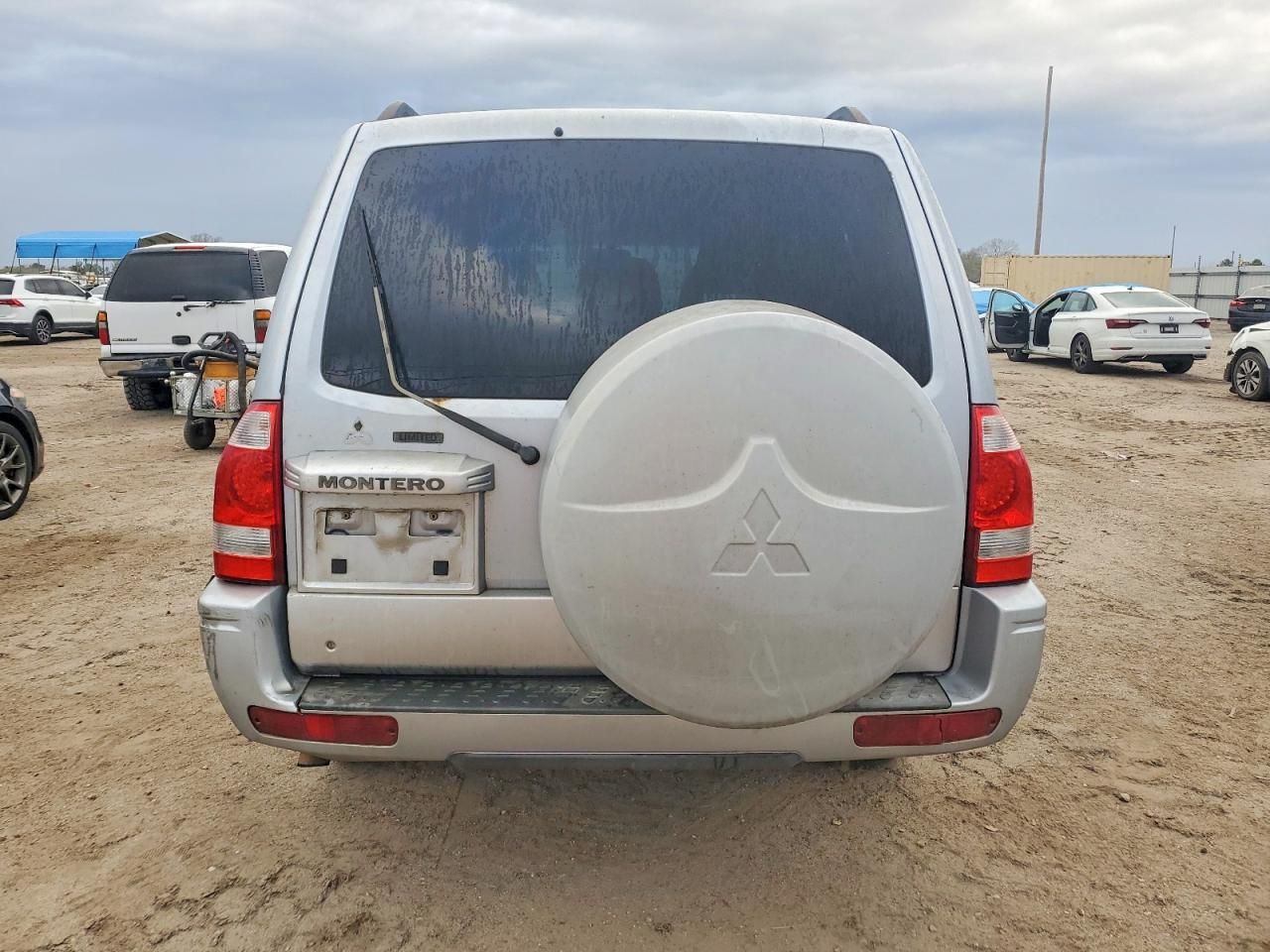 2004 Mitsubishi Montero Limited