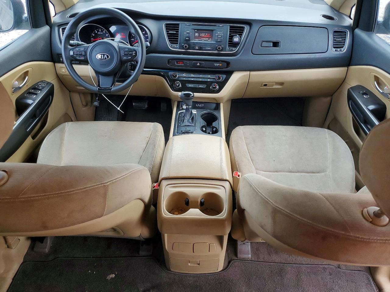 2015 KIA Sedona lx