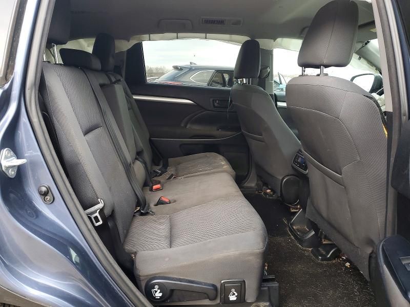 2016 Toyota Highlander le