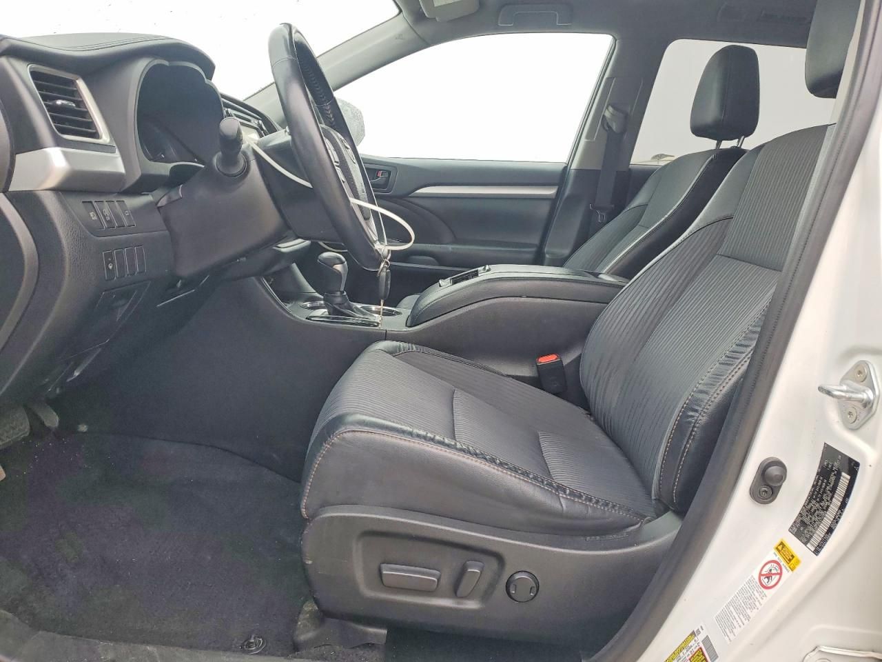 2019 Toyota Highlander le