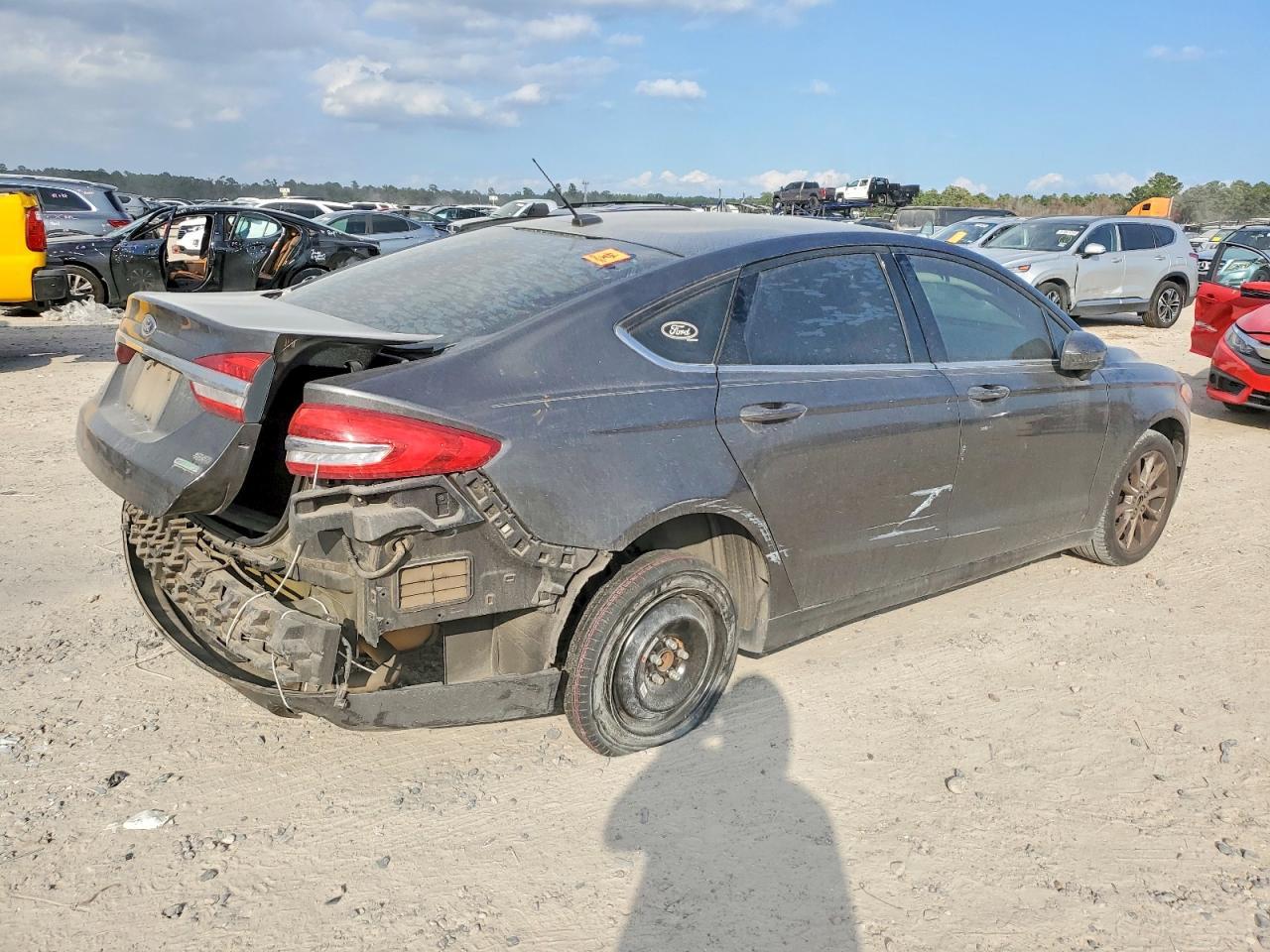 2017 Ford Fusion se