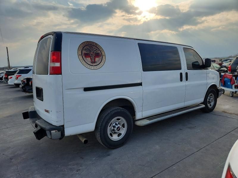 2017 GMC Savana 2500 Delivery van