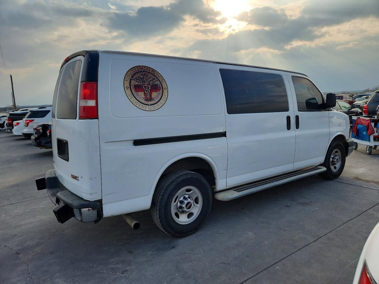 2017 GMC Savana 2500 Delivery Van