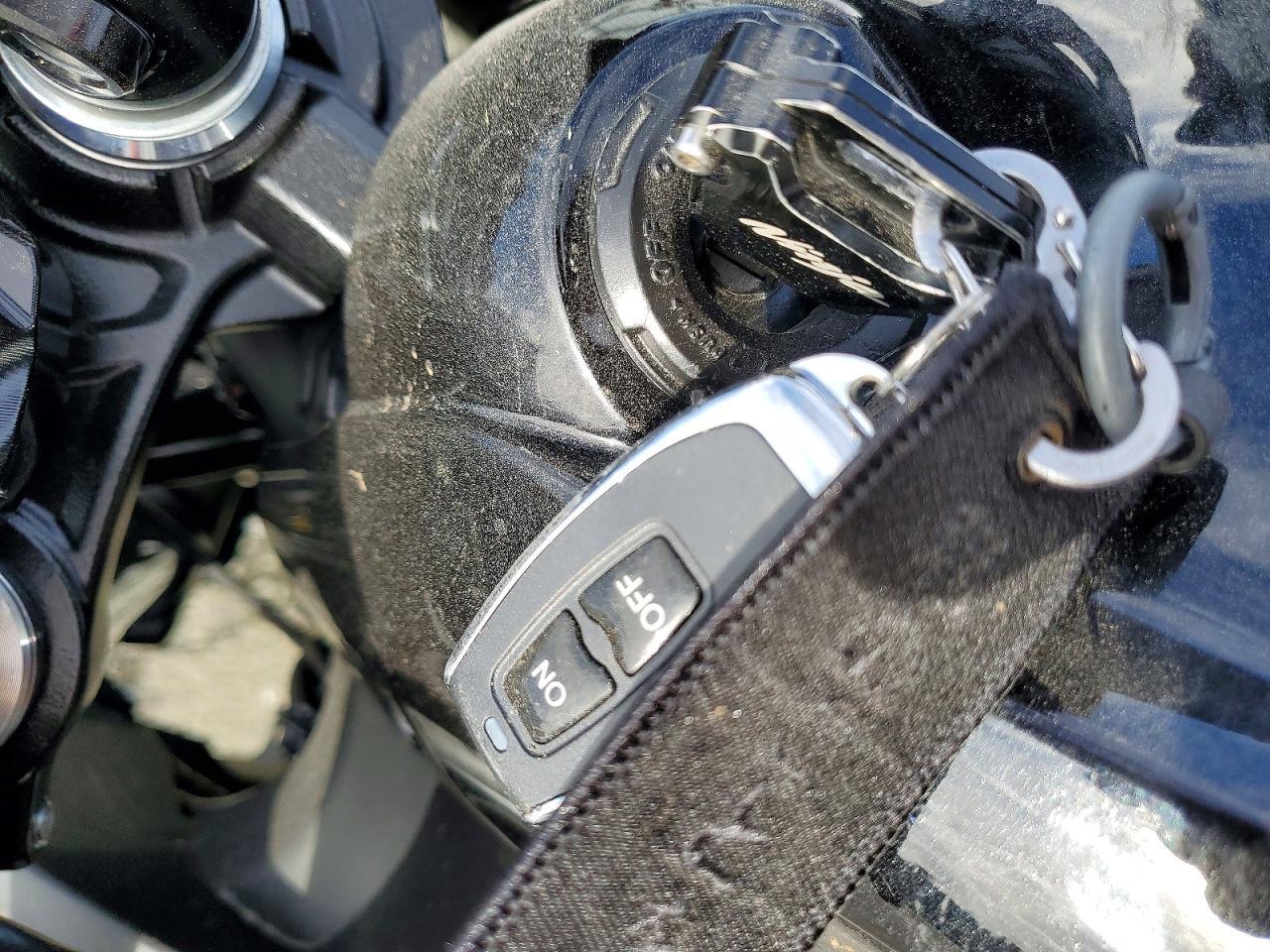 2025 Kawasaki EX650 P