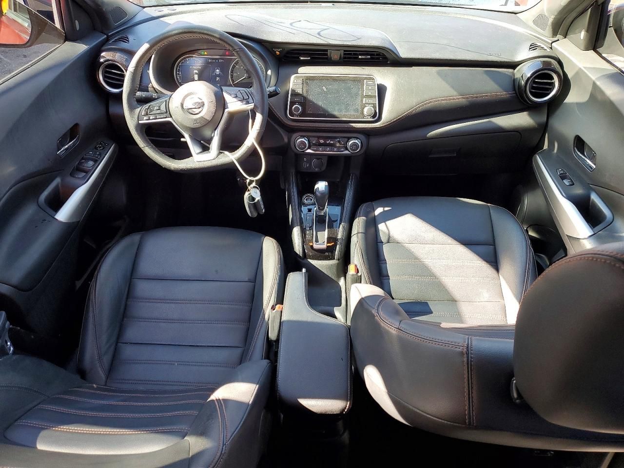 2020 Nissan Kicks sr