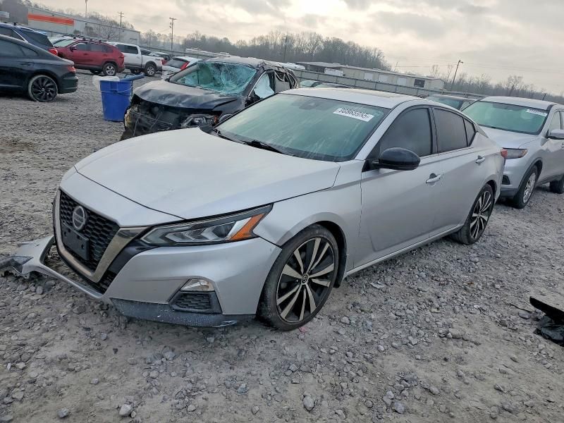 2020 Nissan Altima sr