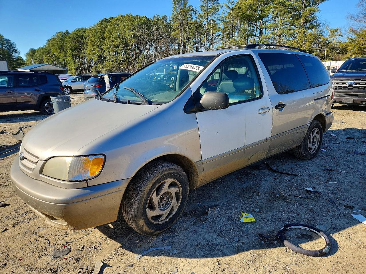 2002 Toyota Sienna le
