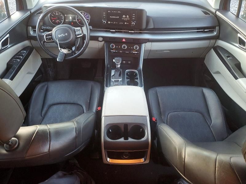 2023 KIA Carnival lx