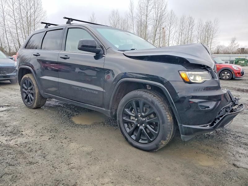2020 Jeep Grand Cherokee Laredo