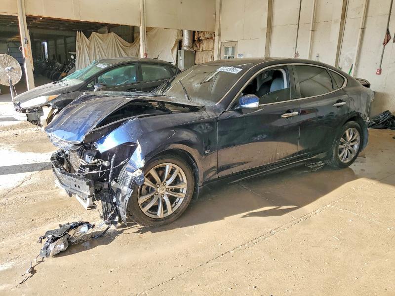 2015 Infiniti Q70 3.7