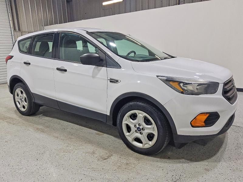 2019 Ford Escape s