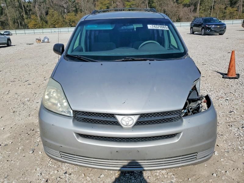 2004 Toyota Sienna ce