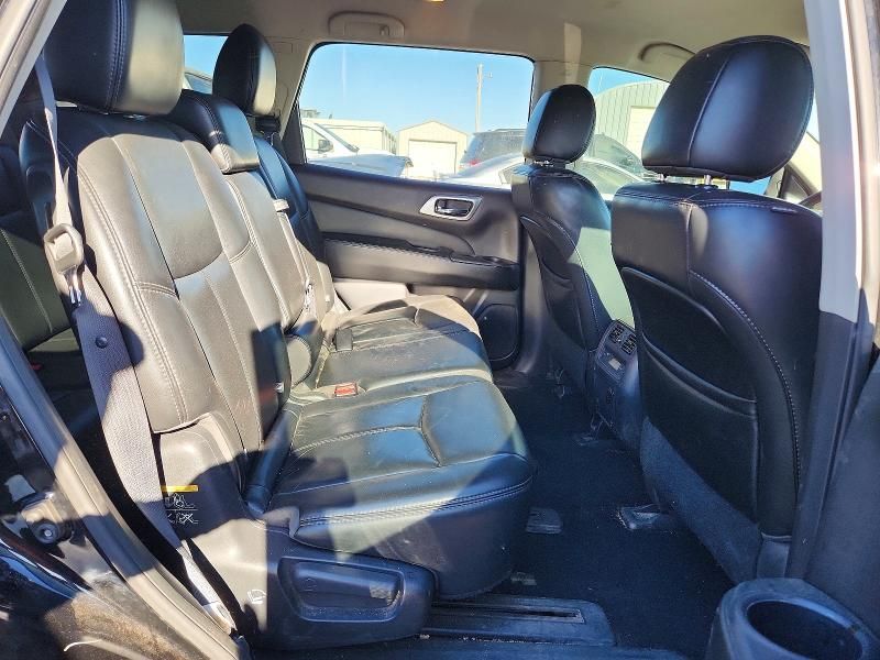 2017 Nissan Pathfinder s