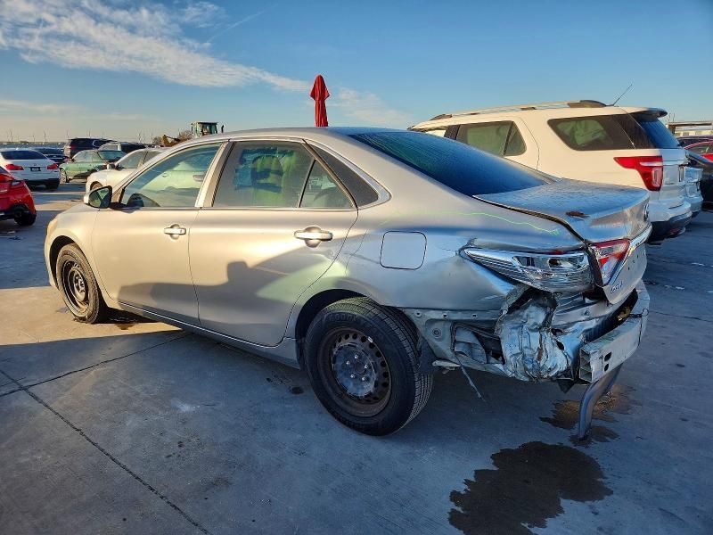 2016 Toyota Camry le