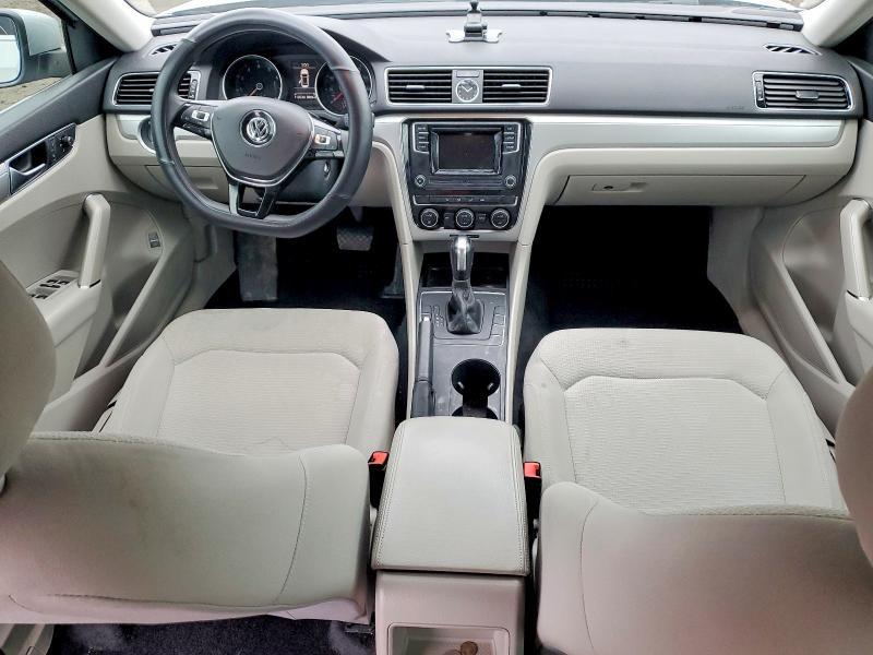 2016 Volkswagen Passat s