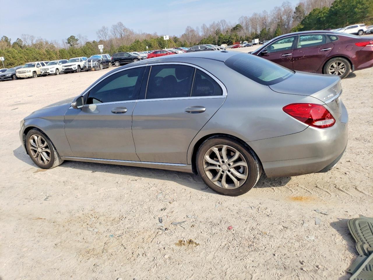 2015 Mercedes-Benz C300