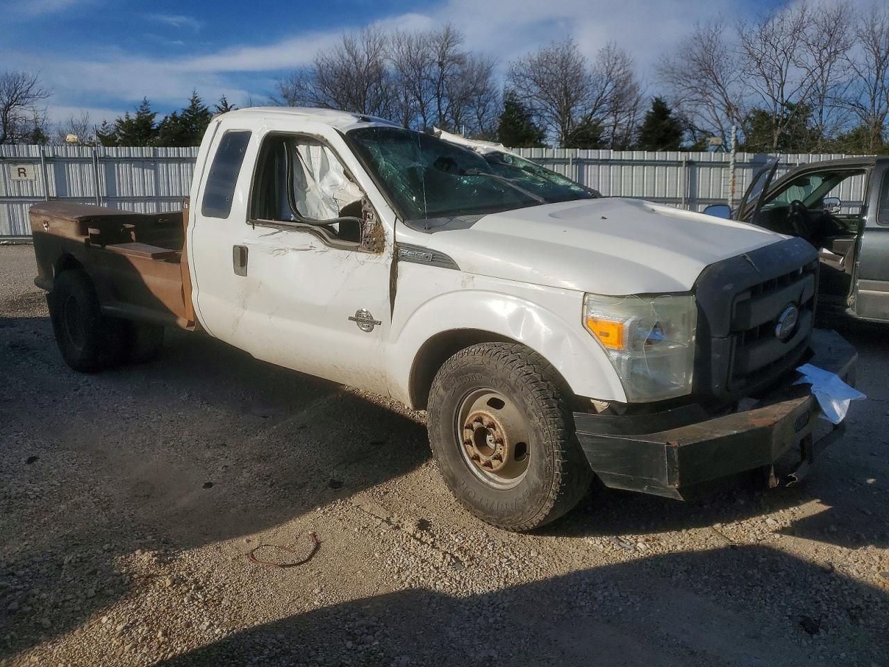 2014 Ford F350 Super Duty Flatbed Truck