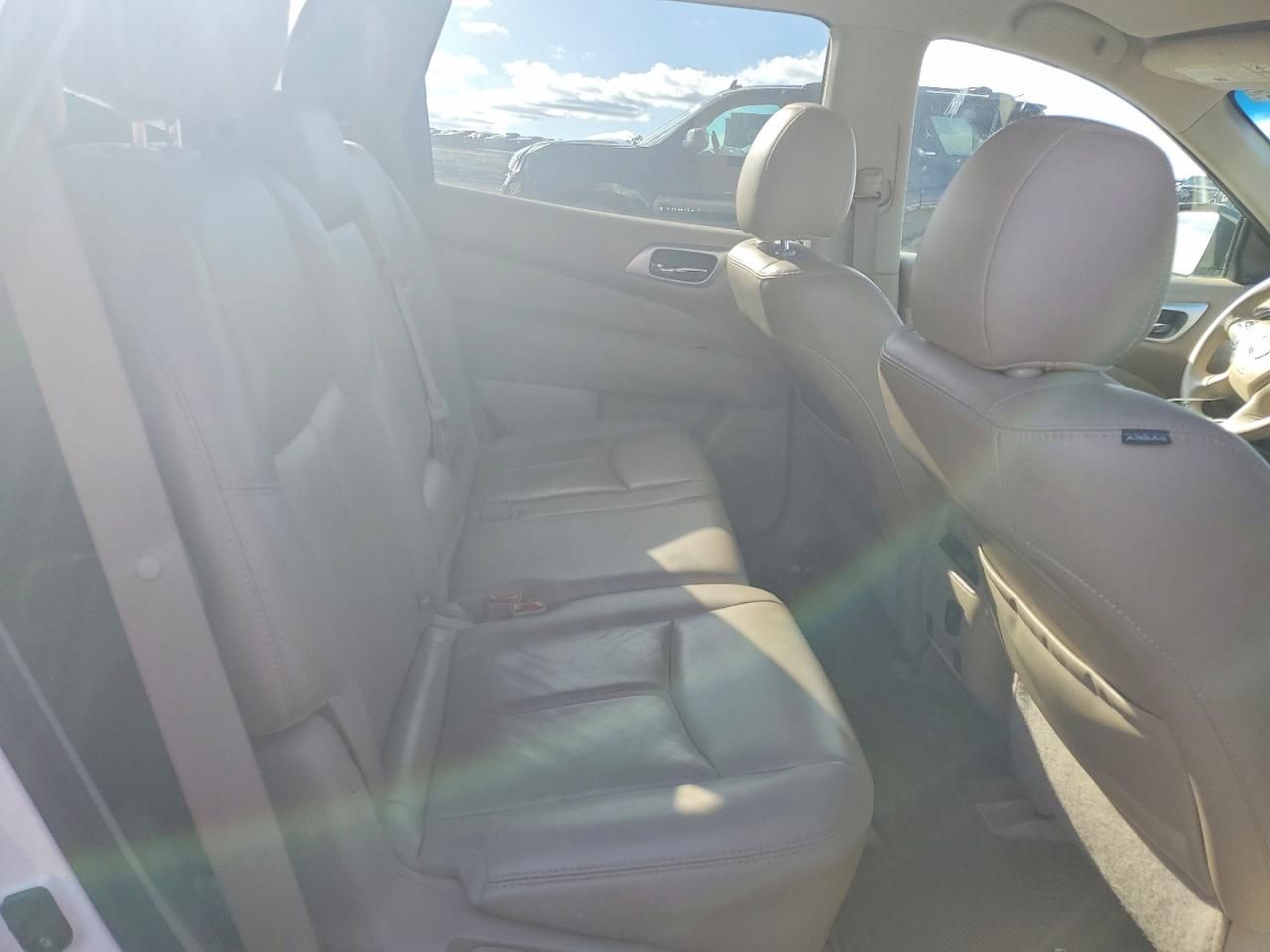 2015 Nissan Pathfinder s