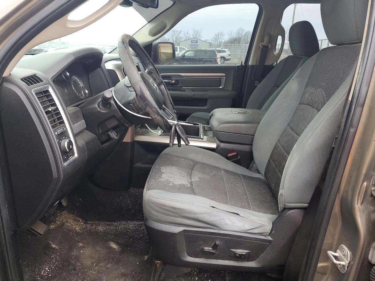 2013 Dodge Ram 1500 slt