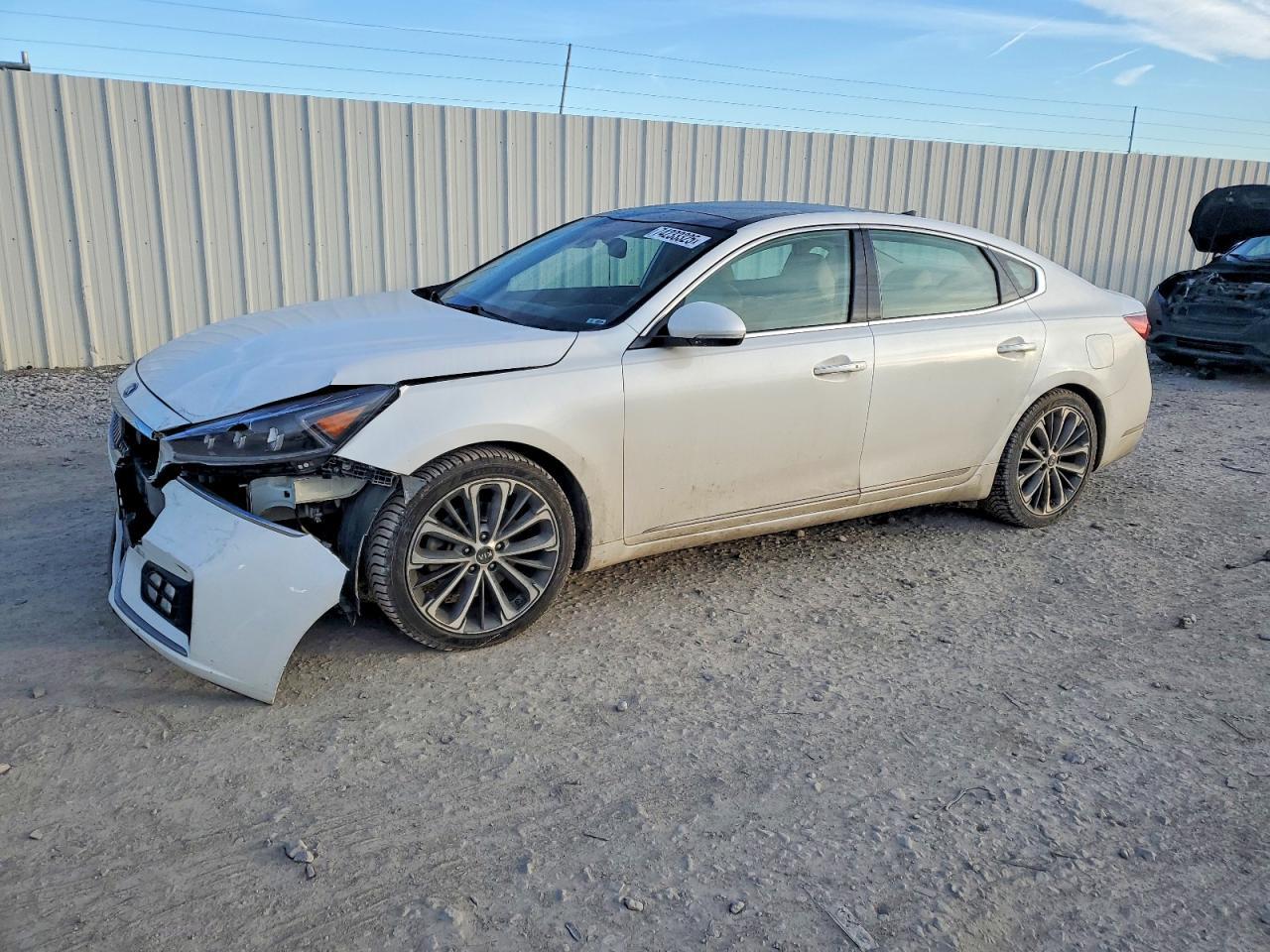 2017 KIA Cadenza Premium