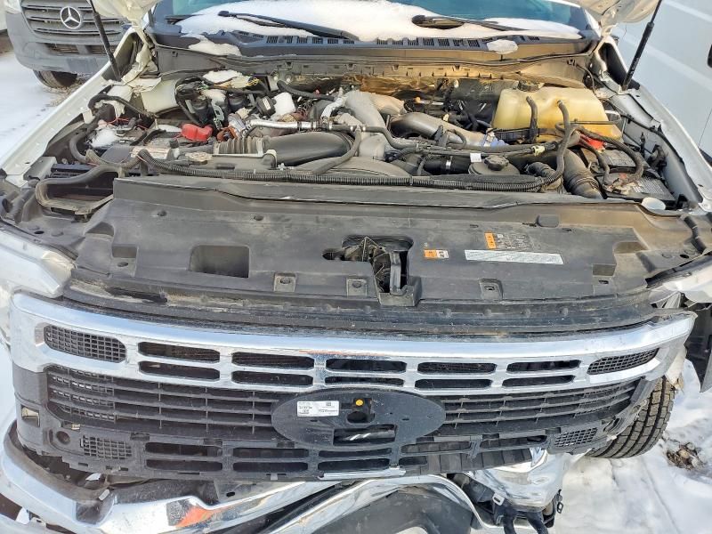 2023 Ford F450 Super Duty Truck cab and Chassis