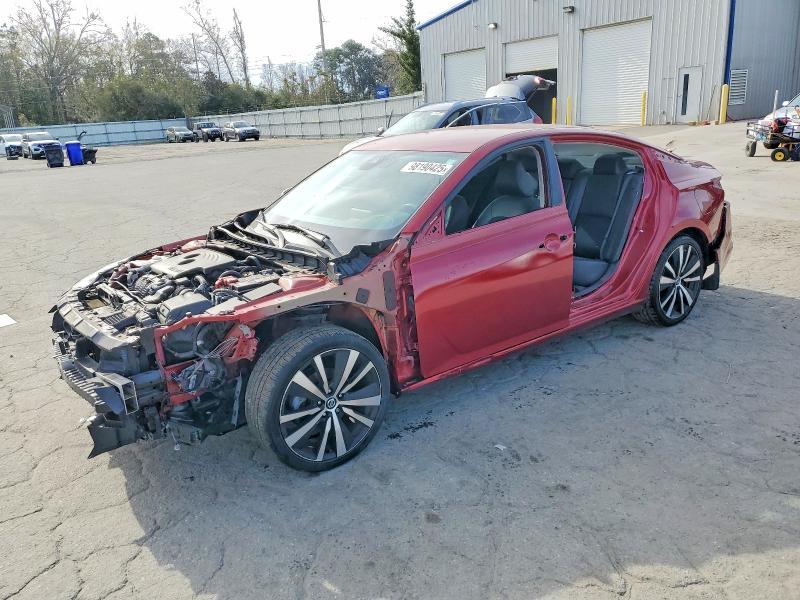 2020 Nissan Altima sr