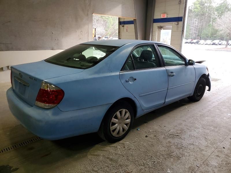 2005 Toyota Camry le
