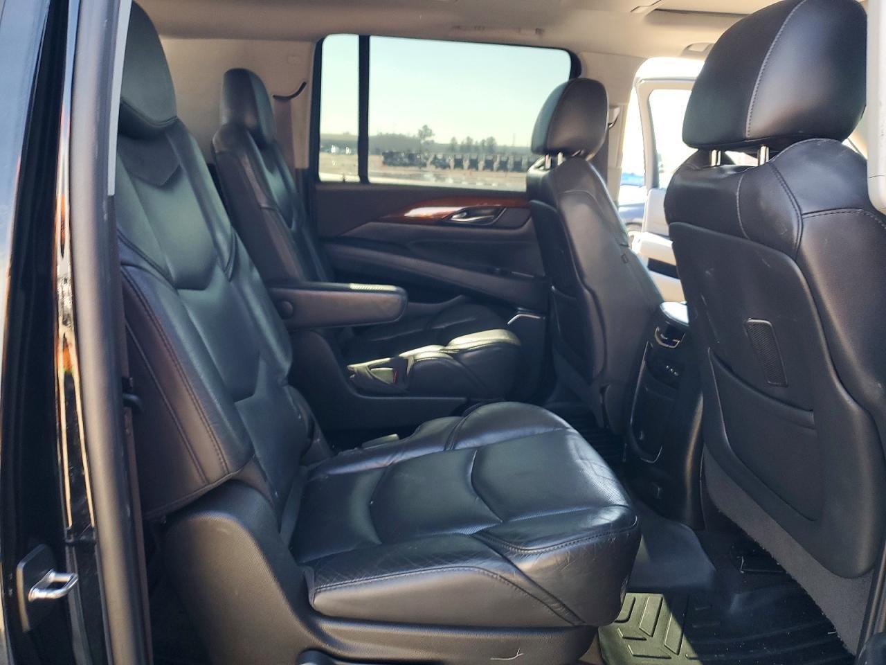 2017 Cadillac Escalade esv Luxury