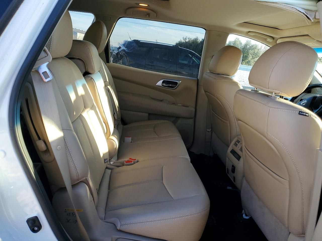 2016 Nissan Pathfinder s