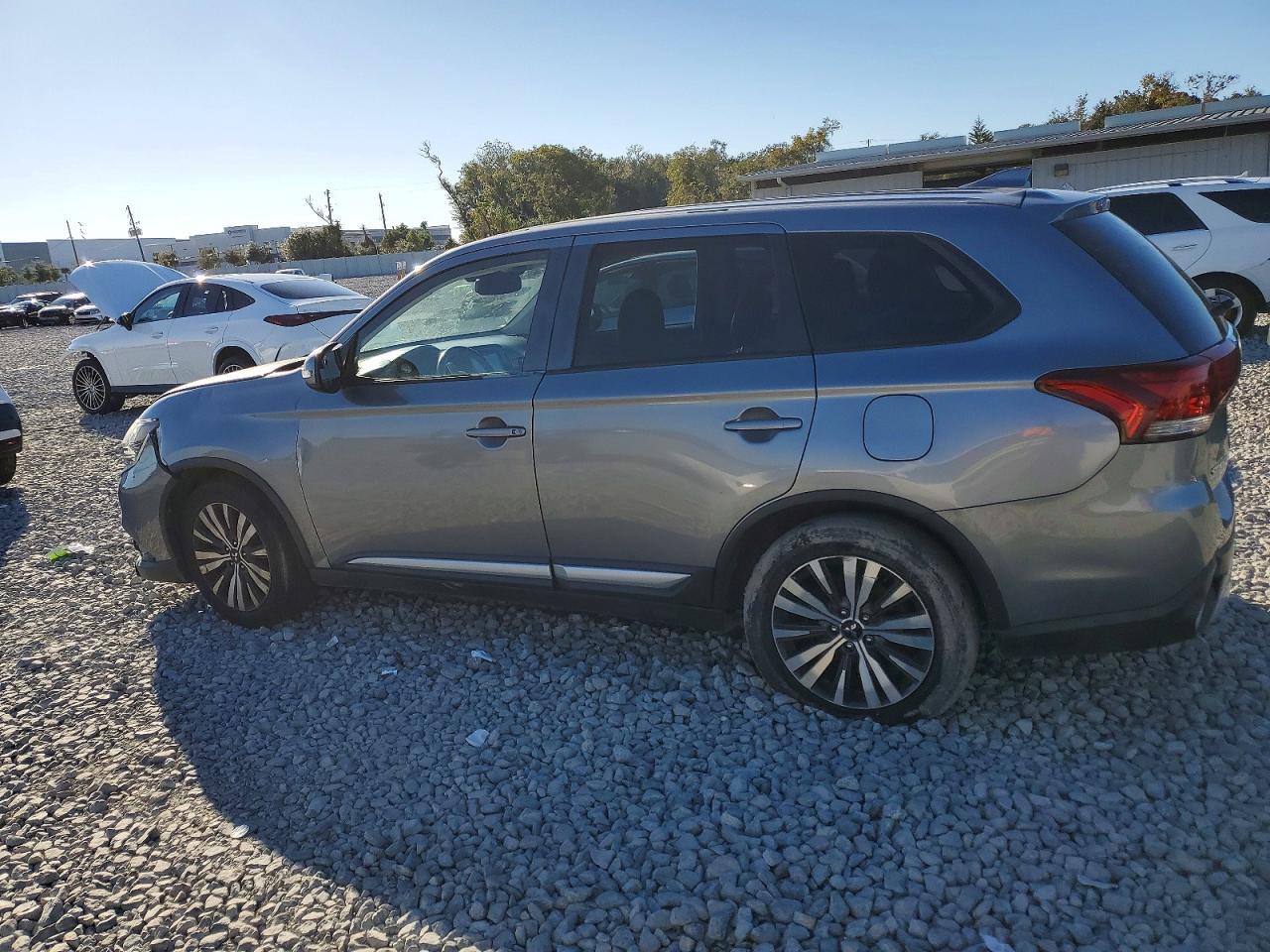 2020 Mitsubishi Outlander se