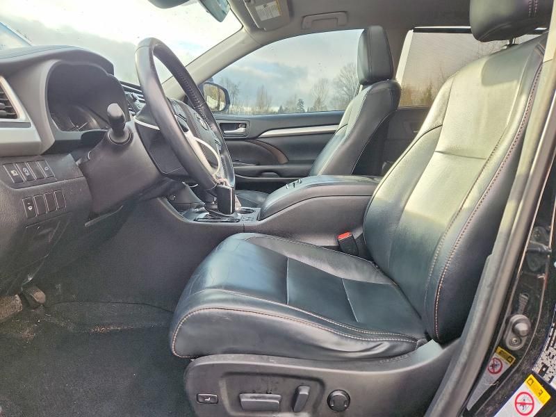 2017 Toyota Highlander se