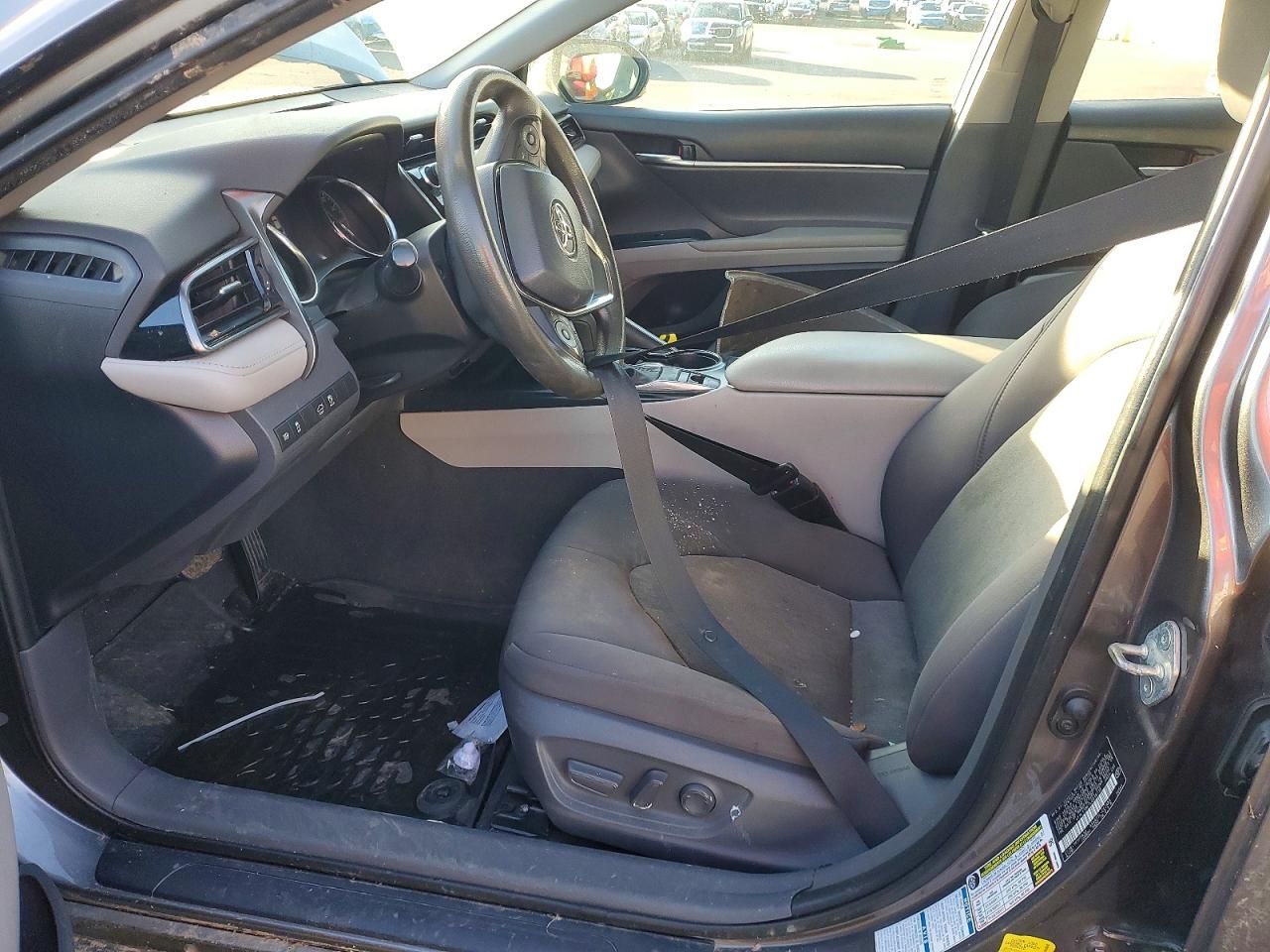 2020 Toyota Camry le