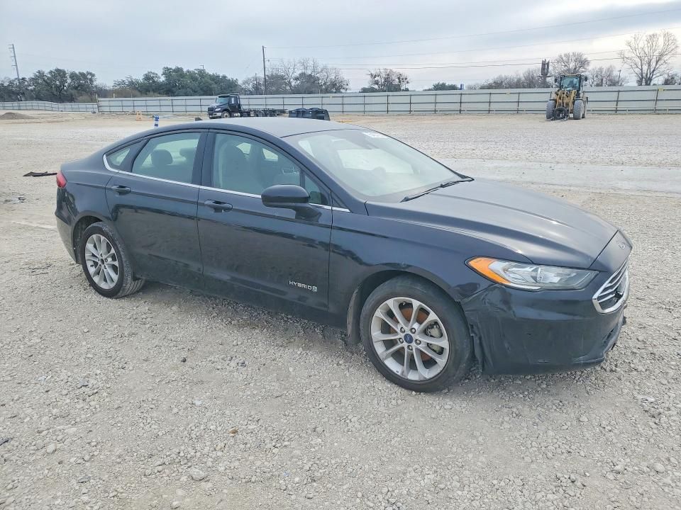 2019 Ford Fusion se