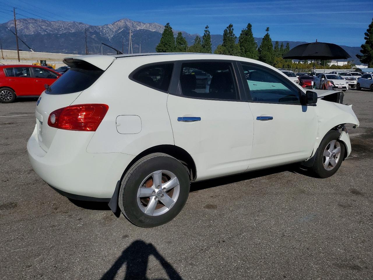 2010 Nissan Rogue s