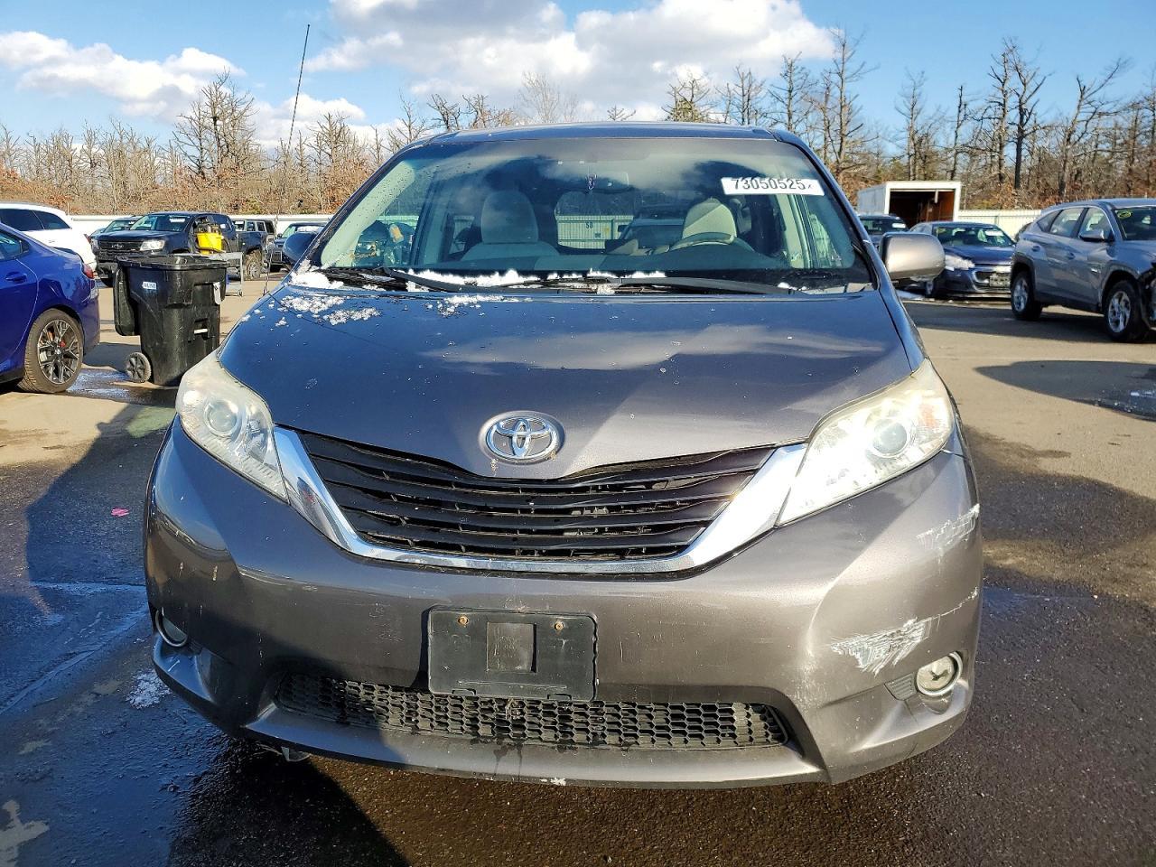 2014 Toyota Sienna le