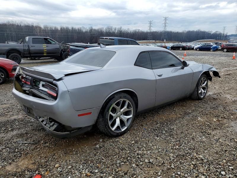 2015 Dodge Challenger sxt Plus
