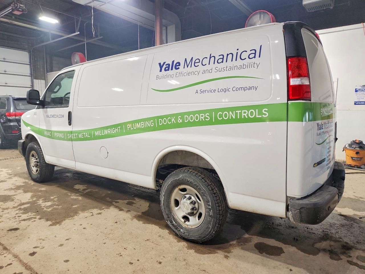 2025 Chevrolet Express G2500