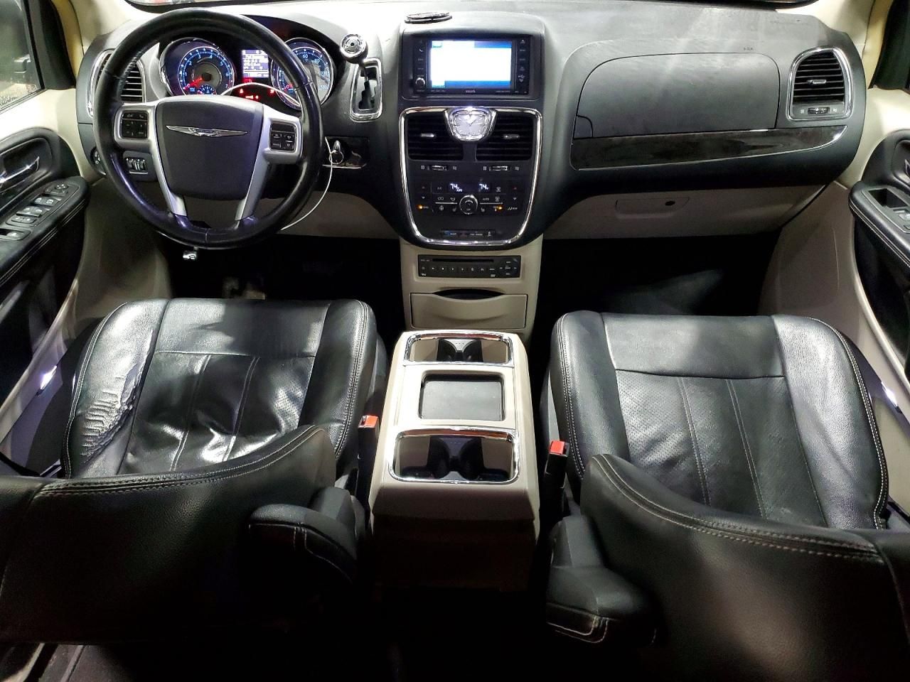 2011 Chrysler Town & Country Touring l