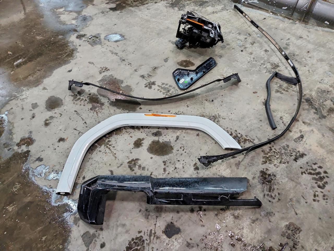 2024 GMC Sierra K2500 AT4