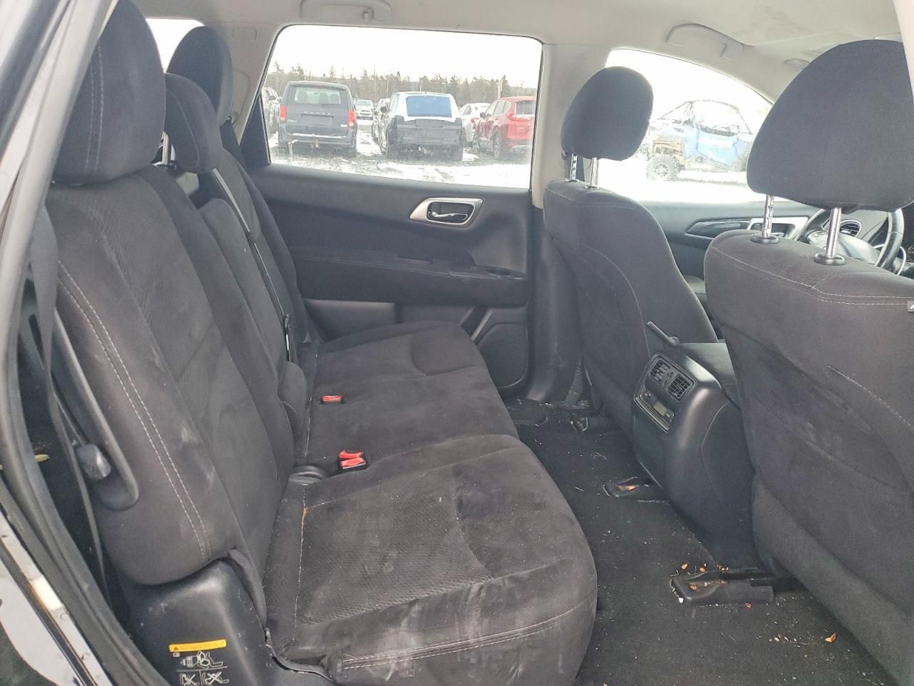 2015 Nissan Pathfinder s