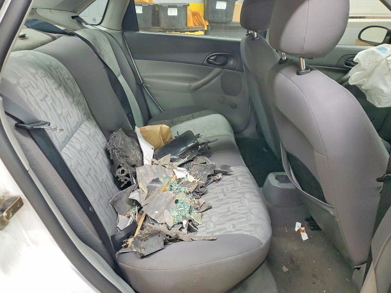 2005 Ford Focus ZX4