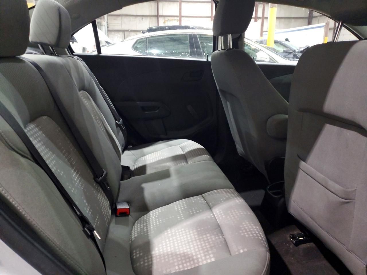 2016 Chevrolet Sonic ls