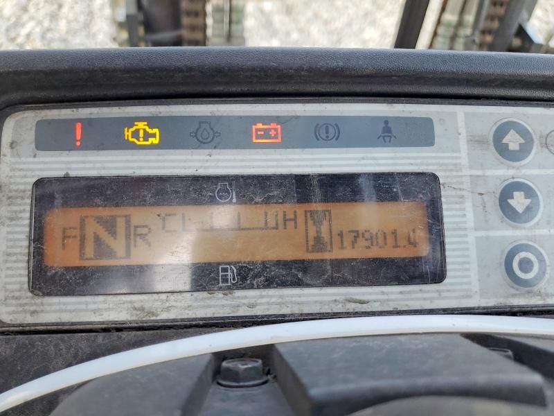 2013 Nissan Forklift